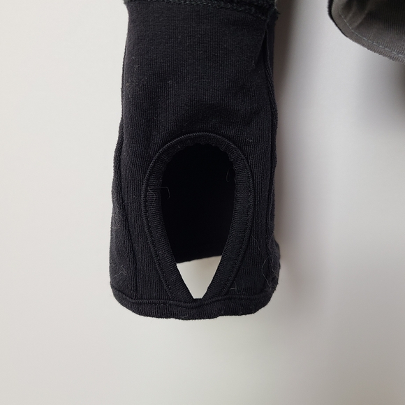 Alo Yoga women's black 1/2 zip layering neutral long sleeve pullover shirt, sz L - Picture 4 of 7